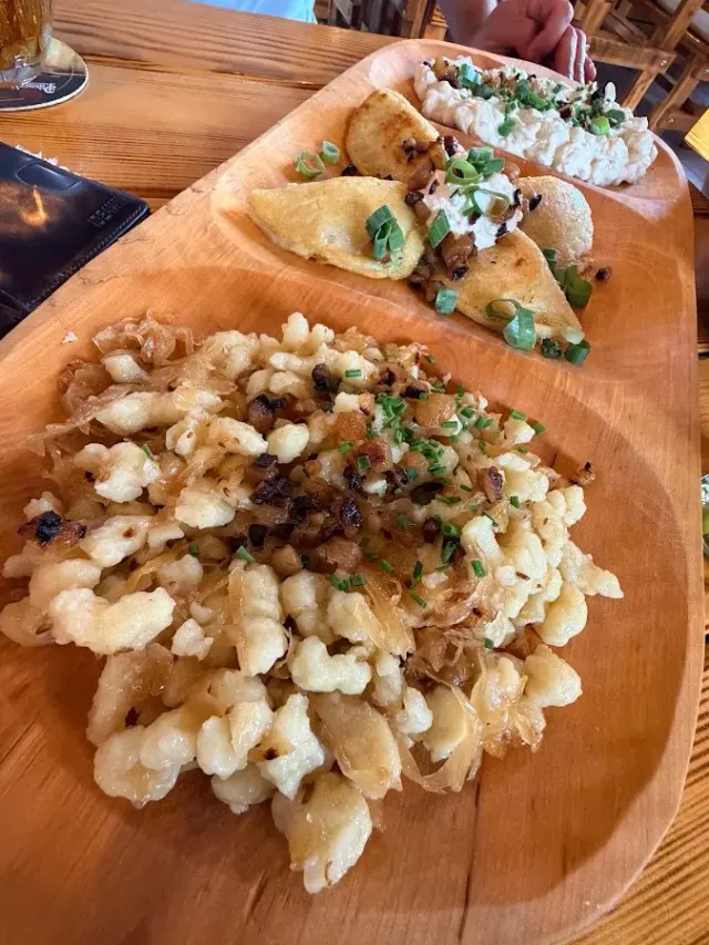 BookNoFees: Restaurant – Reštaurácia Lopárik – Bratislava – Lopárik Restaurant, photo 2
