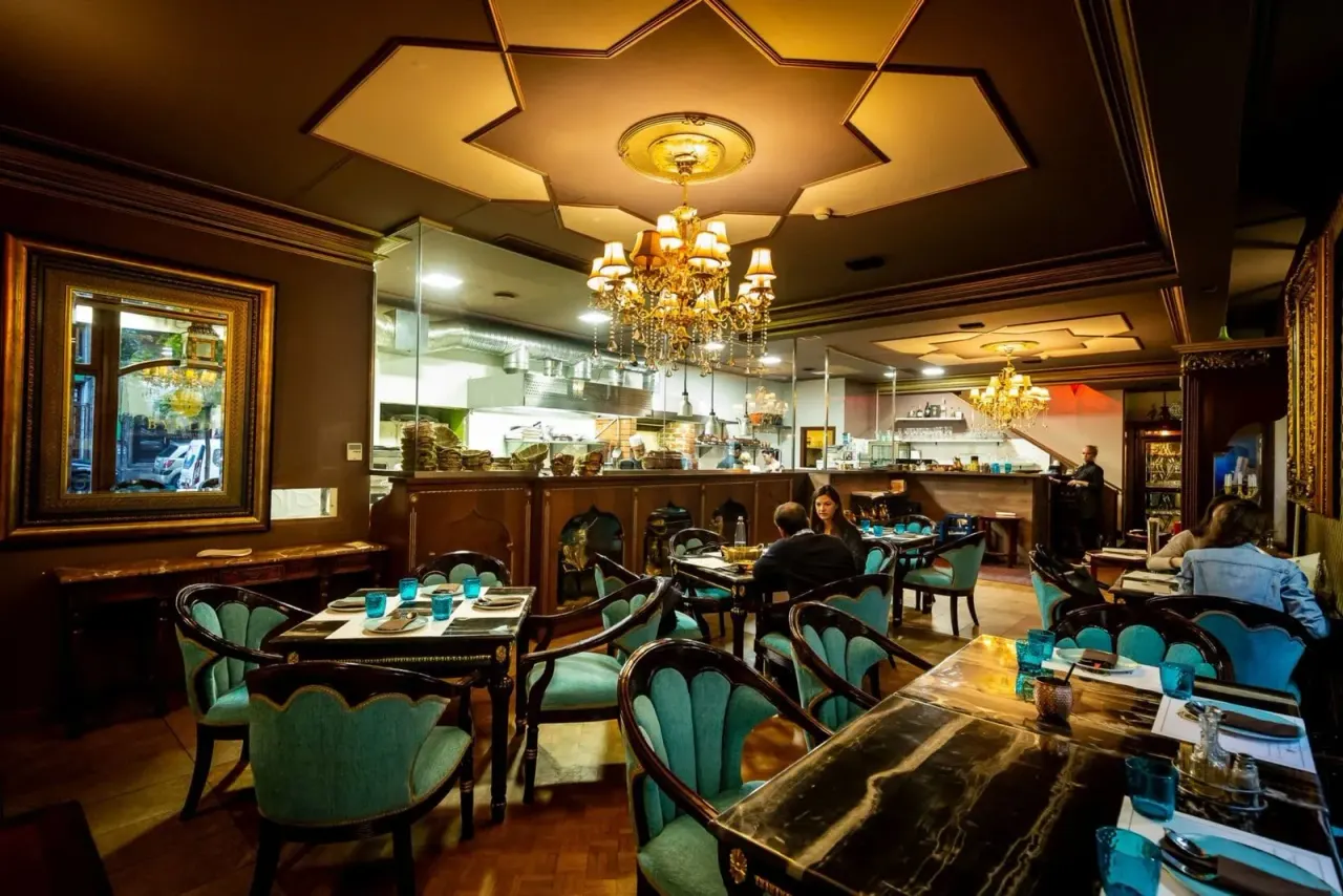 BookNoFees: Restaurant – Byblos – Budapest – Byblos, photo 1
