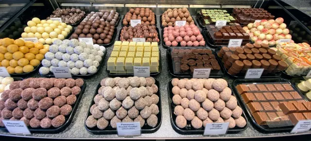 BookNoFees: Restaurant – Konditorei Café Römer – Siegen – Römer Patisserie and Café, photo 3