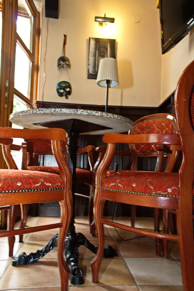 BookNoFees: Café – Corvin Kávézó – Budapest – Corvin Café, photo 3