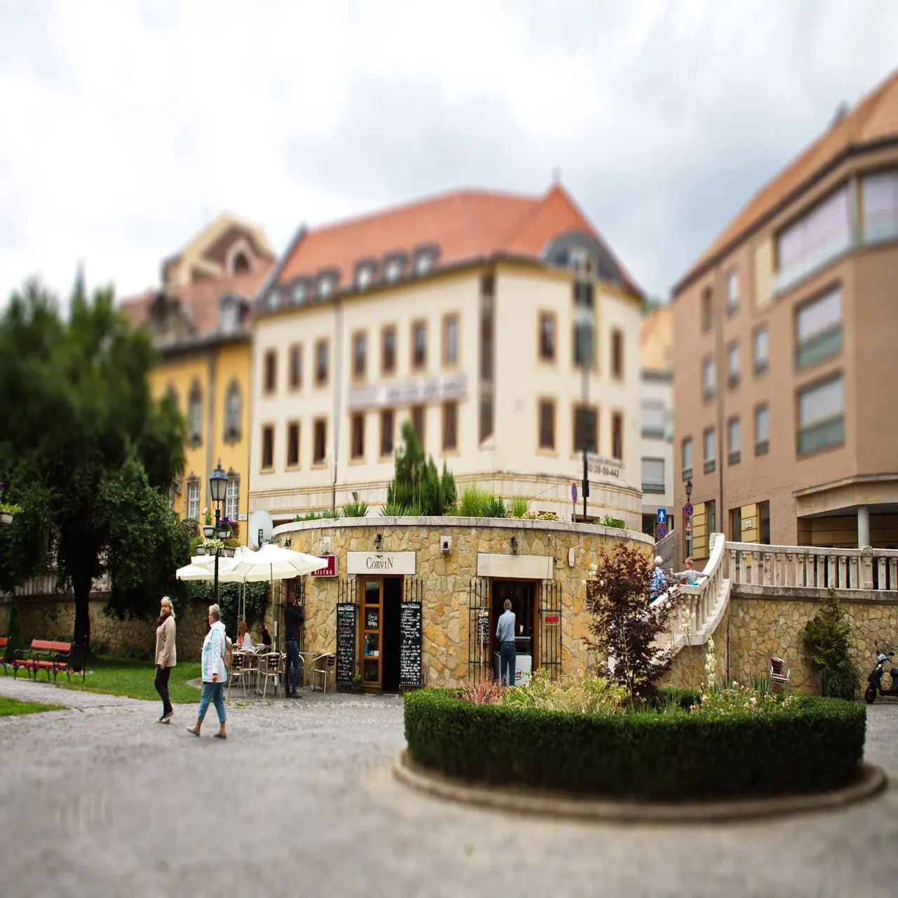 BookNoFees: Café – Corvin Kávézó – Budapest – Corvin Café, photo 1