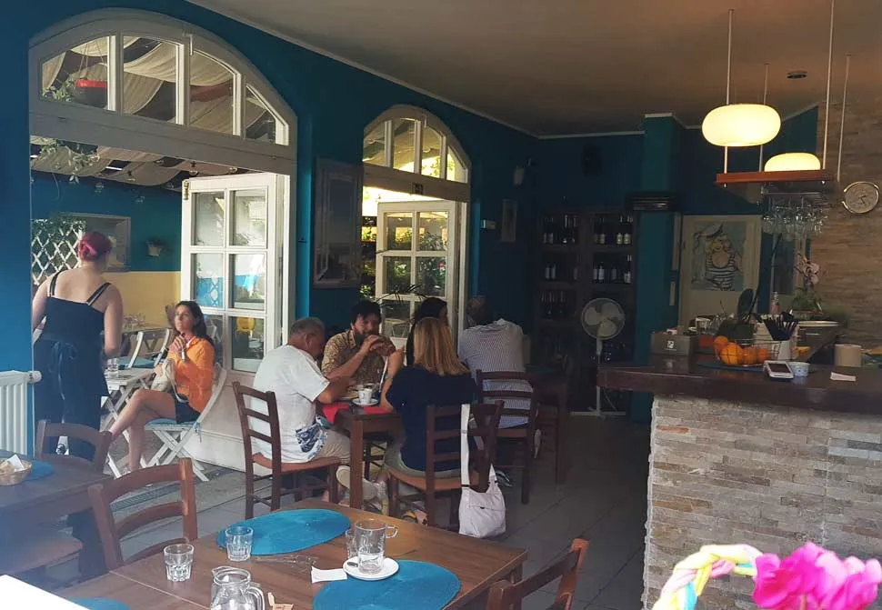 BookNoFees: Café – Cafe Capri – Ljubljana – Cafe Capri, photo 1