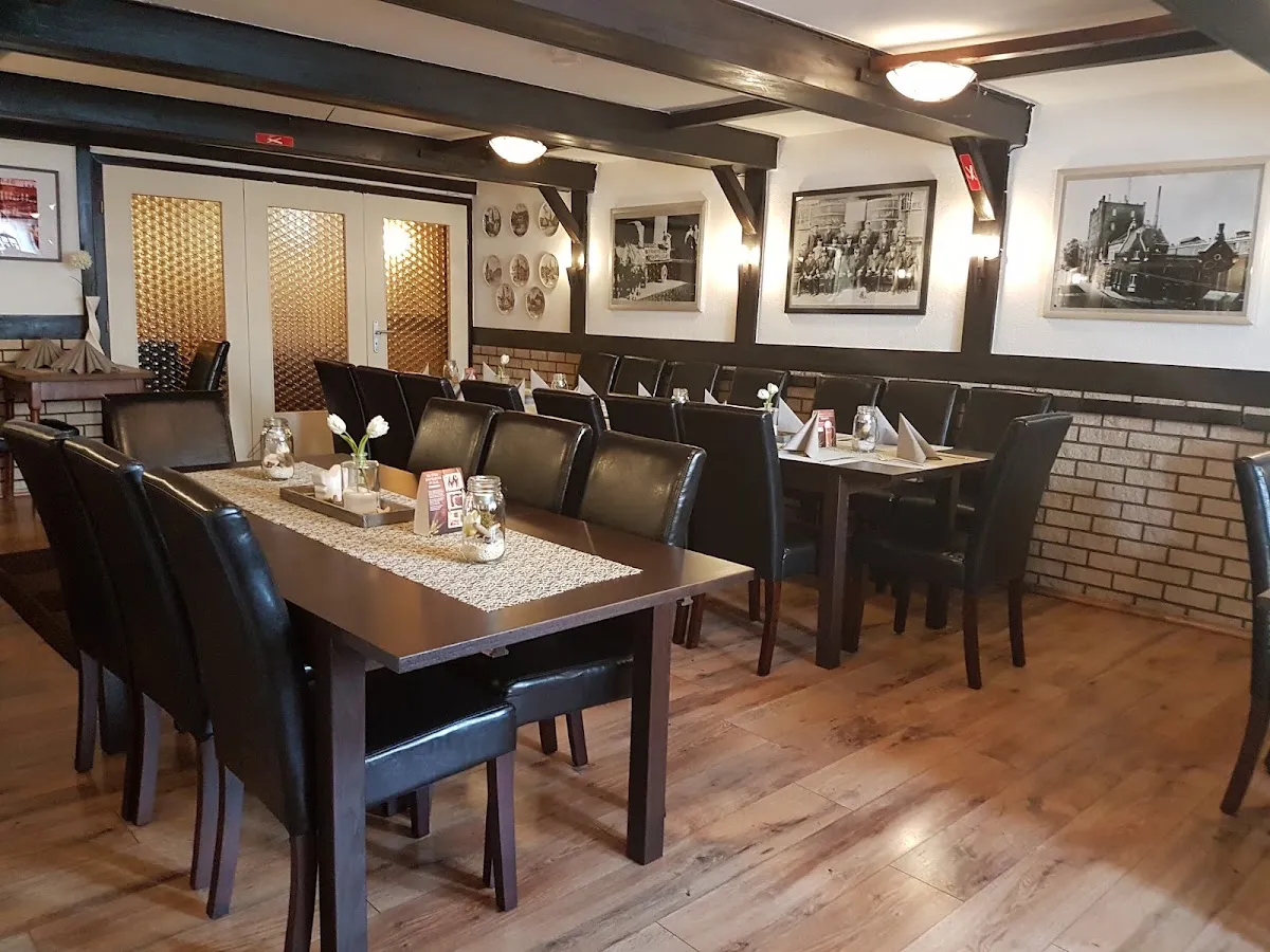 BookNoFees: Restaurant – Altes Gasthaus Schulze Beckinghausen – Kamen – The Old Schulze Inn, Beckinghausen, photo 1