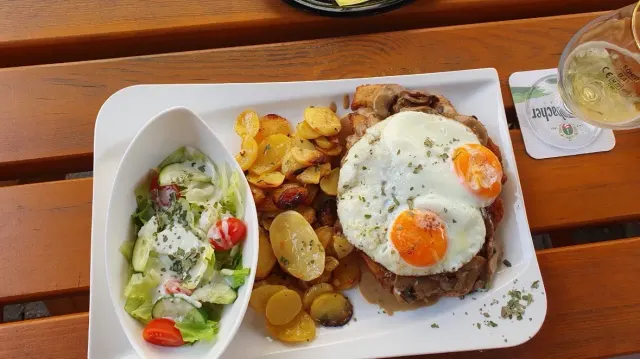 BookNoFees: Restaurant – Café zur Burg – Altena – Café zur Burg, photo 2