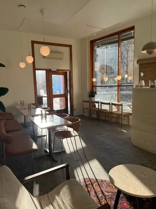 BookNoFees: Café – Ari's Corner – Stockholm – Ari's Corner, photo 2
