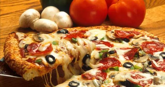 BookNoFees: Snack bar – Pizza Vitto – Madrid – Pizza Vitto, photo 2