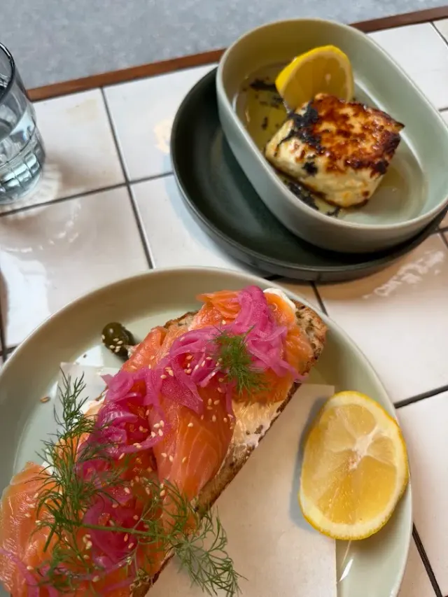 BookNoFees: Café – Beard Park Cafe – Helsinki – Beard Park Cafe, photo 2