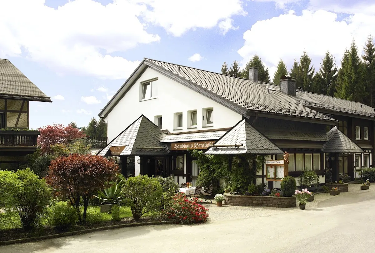 BookNoFees: Restaurant – Landhaus Berghof Restaurant und Café – Wenden – Berghof Country House Restaurant and Café, photo 1