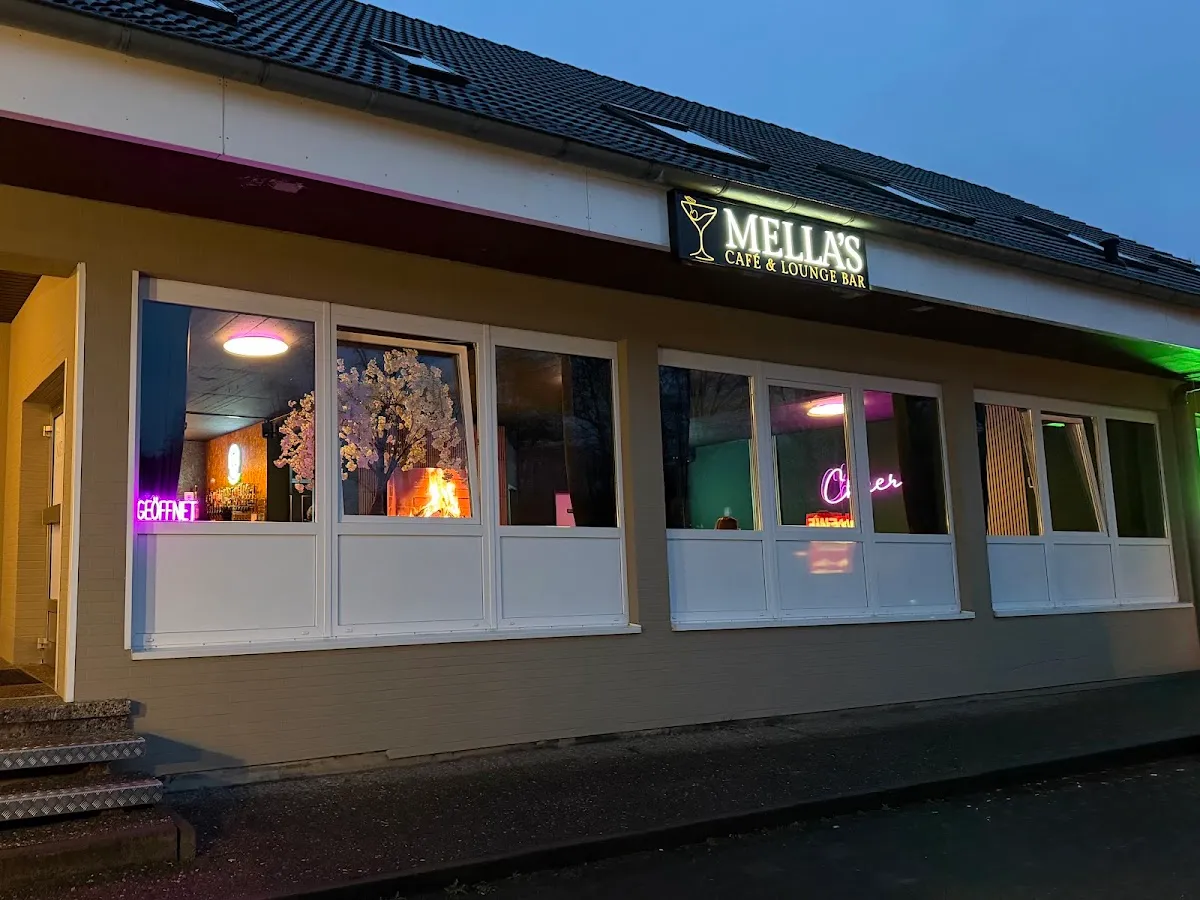 BookNoFees: Ice cream – Marys Lounge Eiscafé u. Bierbar – Bad Wünnenberg – Mary’s Lounge Ice Cream Parlour and Beer Bar, photo 1