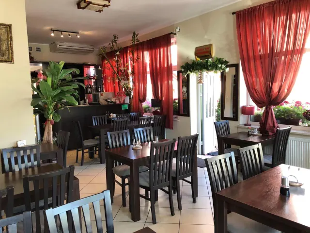 BookNoFees: Restaurant – A Chau – Warsaw – And close, photo 3