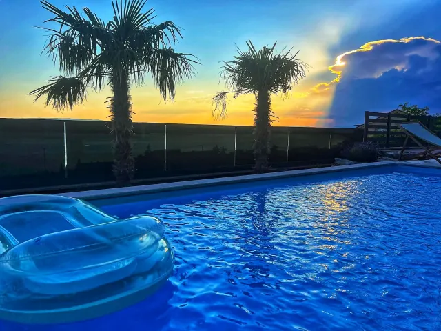 BookNoFees holiday home in Crikvenica, Selse – Villa with a private saltwater swimming pool and sea views