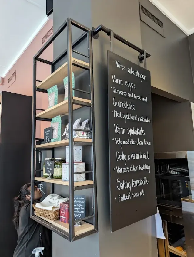 BookNoFees: Café – Baker Hansen – Oslo – Baker Hansen, photo 2