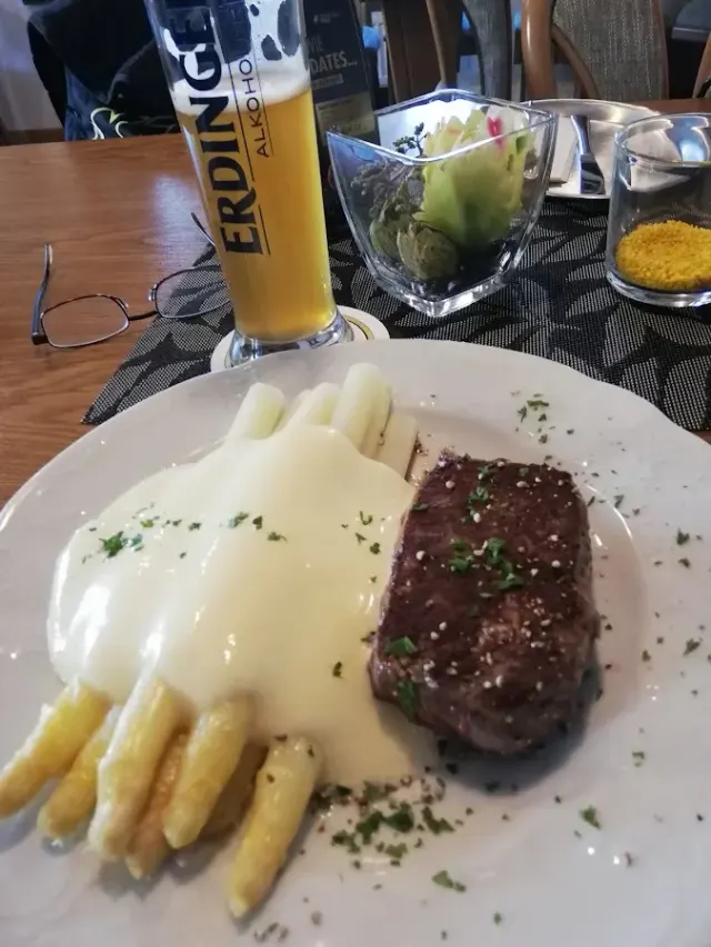 BookNoFees: Restaurant – Georg u. M.-Th. Grofe Gastwirtschaft – Anröchte – Georg and M.-Th. Grofe Restaurant, photo 2
