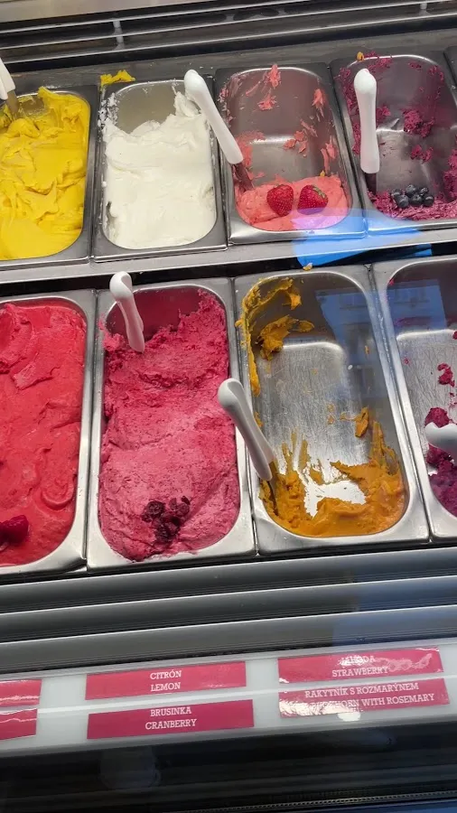 BookNoFees: Restaurant – Crème de la Crème – Prague – Cream of the Crop, photo 3
