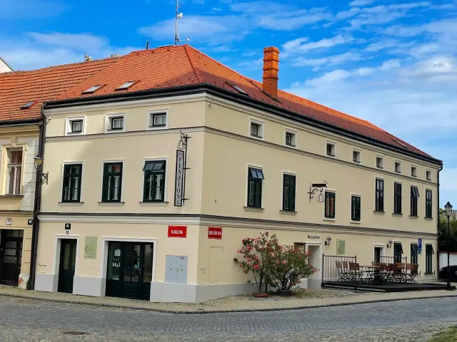 BookNoFees holiday home in Znojmo – The Zvon Residence