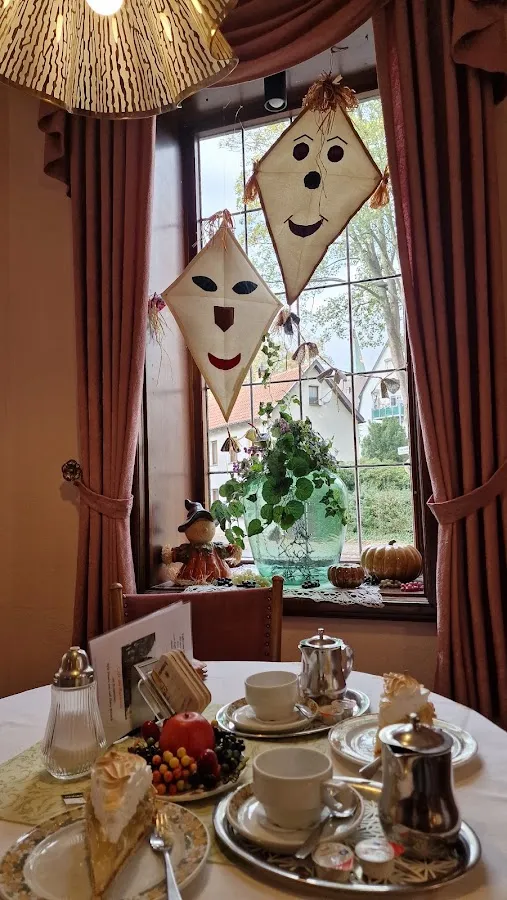 BookNoFees: Restaurant – Café am Rathaus – Werl – Café by the Town Hall, photo 2