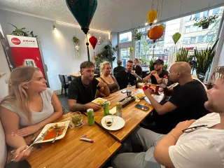 Snack bar – BookNoFees: photo from Valentina Pfenning's review of Good morning Vietnam