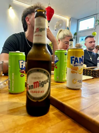 Snack bar – BookNoFees: photo from Valentina Pfenning's review of Good morning Vietnam