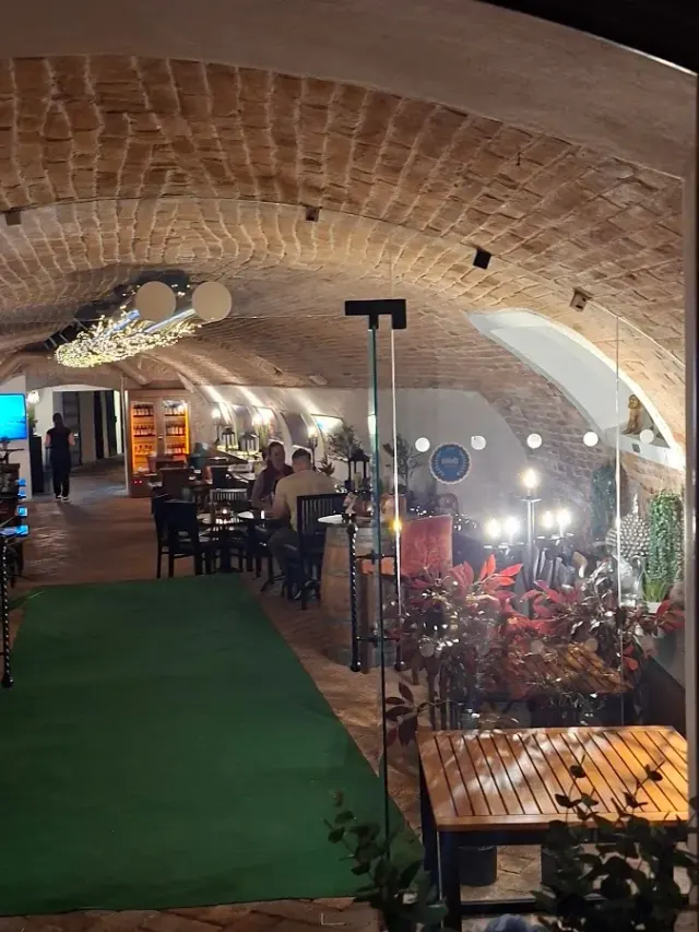 BookNoFees: Restaurant – Bharat & Bakchus – Bratislava – India & Bacchus, photo 2