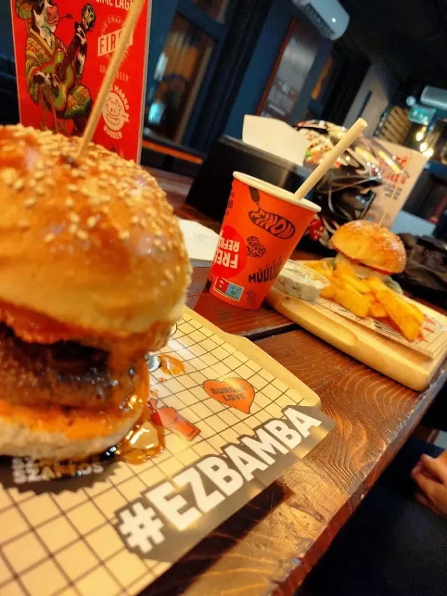 BookNoFees: Restaurant – Bamba Marha Burger Bar – Budapest – Bamba Marha Burger Bar, photo 3