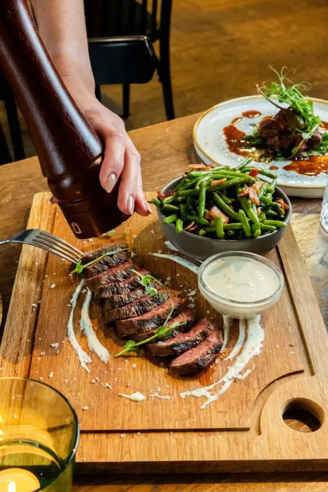 BookNoFees: Restaurant – Stejkárna – Prague – Steakhouse, photo 2