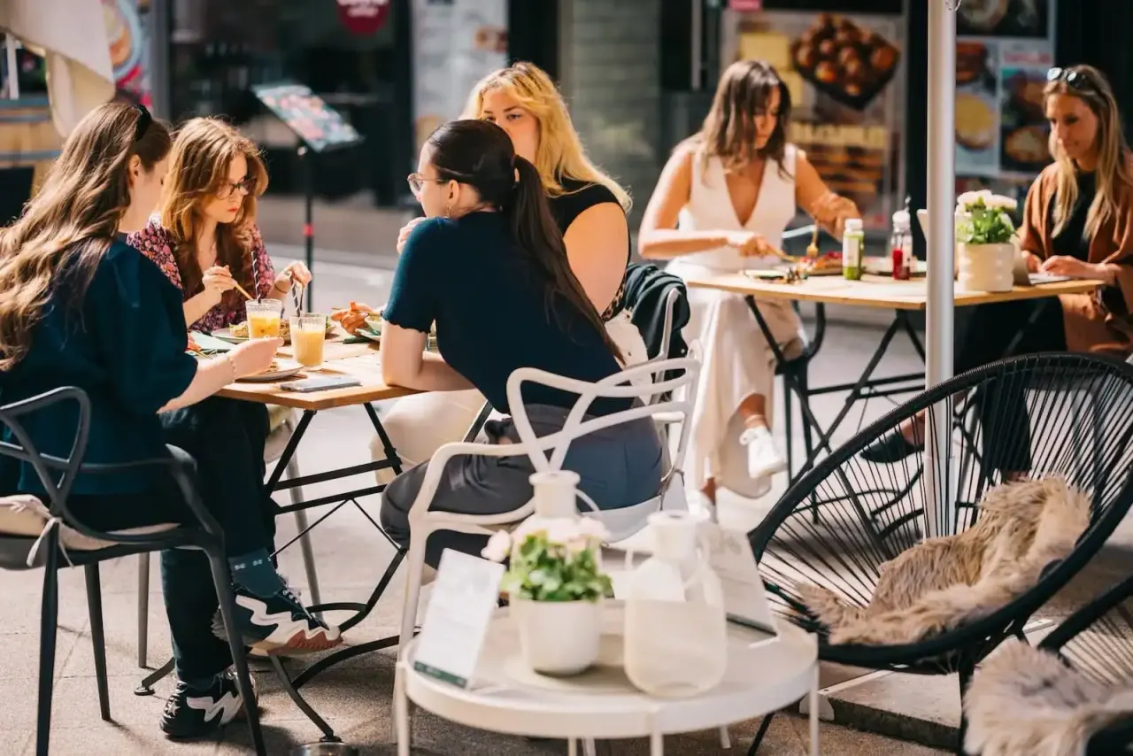 BookNoFees: Café – HerBar – Budapest – HerBar, photo 1