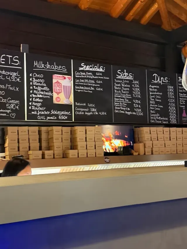 BookNoFees: Restaurant – Burger Fam – Datteln – Burger Fam, photo 2