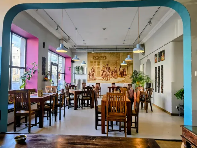 BookNoFees: Restaurant – Kalyan – Warsaw – Street, photo 3