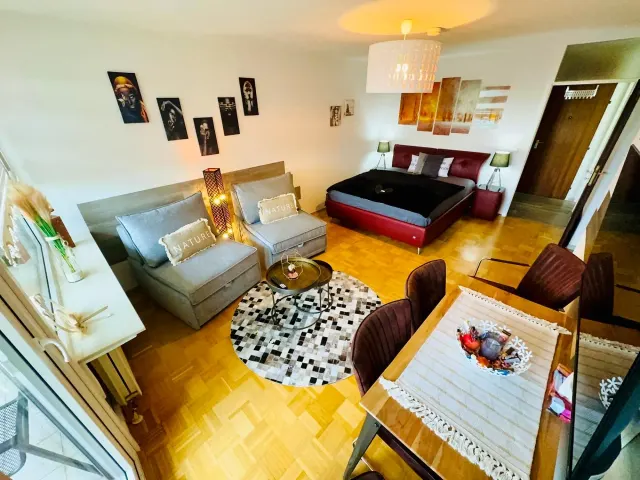 BookNoFees holiday home in Ettlingen – A quiet holiday flat with a balcony and a children’s play area