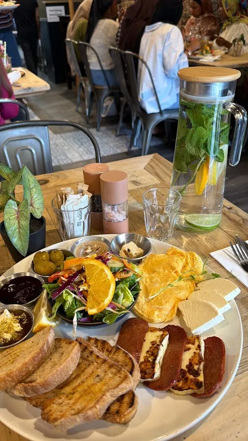 BookNoFees: Café – Dobar – London – Good, photo 2