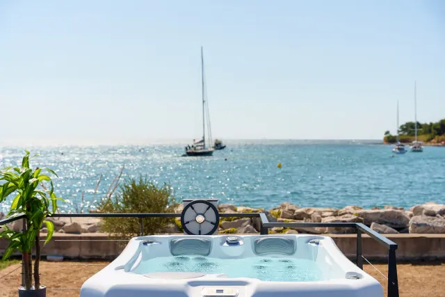BookNoFees holiday home in Novigrad – Luxury Sea House Pearl Infinity – Exclusive houseboat in Novigrad