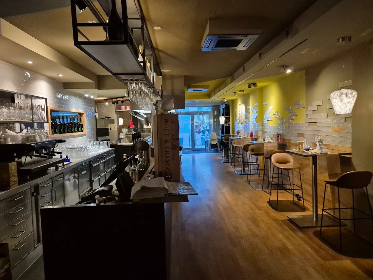 BookNoFees: Restaurant – Pane e Vino – Siegen – Bread and Wine, photo 1