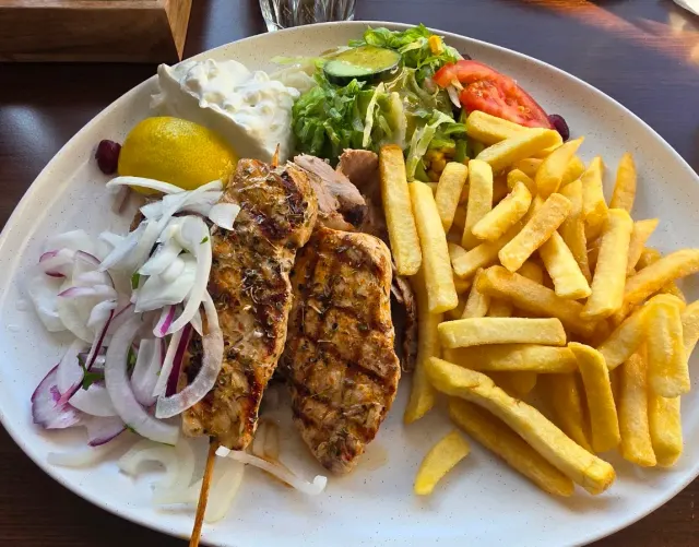 BookNoFees: Restaurant – Akropolis Grill – Bochum – Acropolis Grill, photo 3