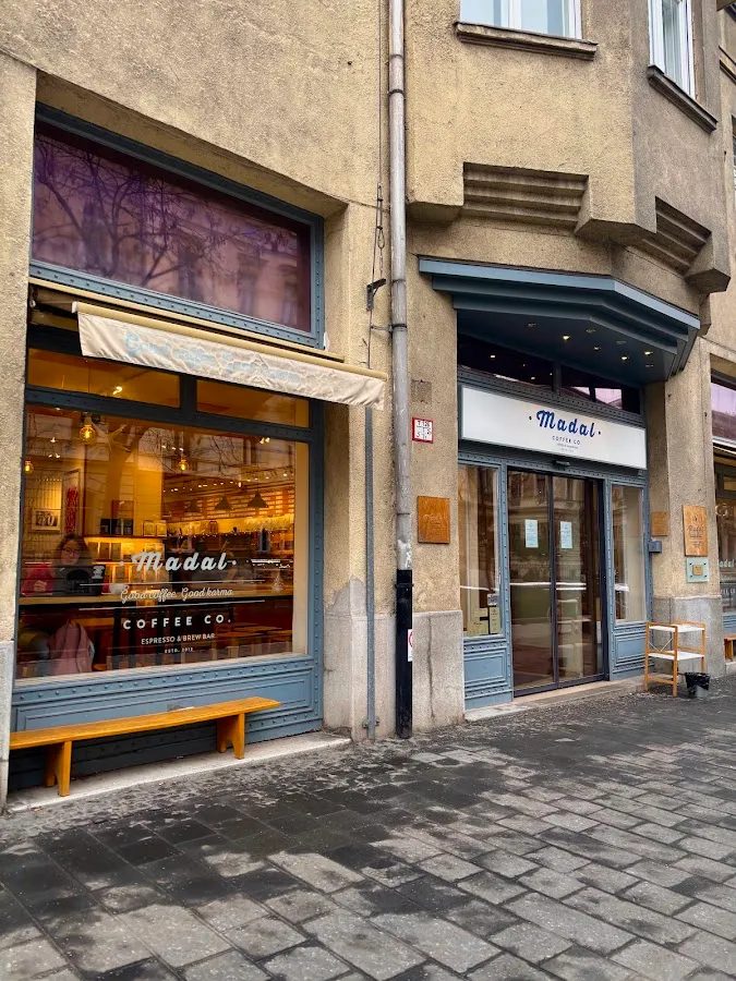 BookNoFees: Restaurant – Madal Cafe – Budapest – Madal Cafe, photo 1