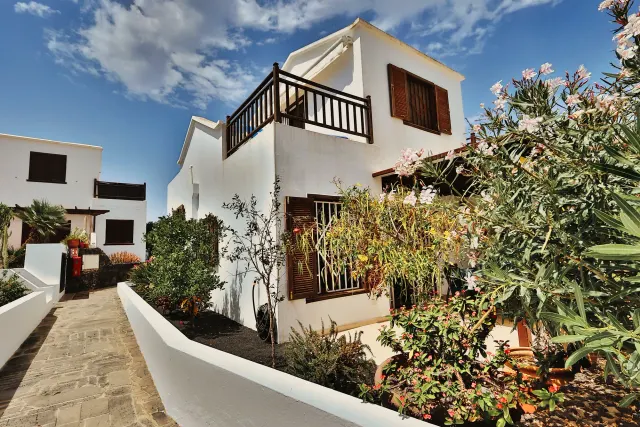 BookNoFees holiday home in Playa Honda – Pequeño Paraíso Lanzarote | Modern holiday home for 4 | in Solvalor, Playa Honda