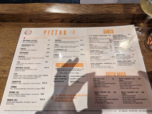 BookNoFees: Restaurant – Ciao Pizza – London – Hello Pizza, photo 2