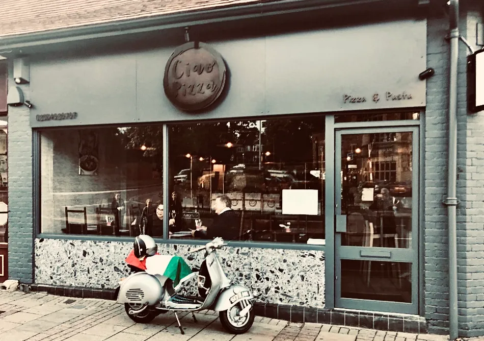 BookNoFees: Restaurant – Ciao Pizza – London – Hello Pizza, photo 1