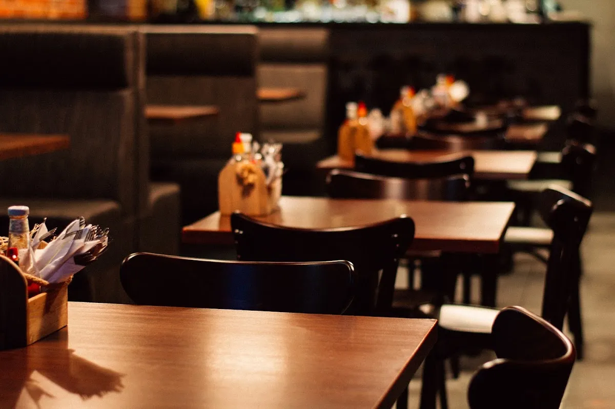 BookNoFees: Restaurant – BeAbout – Bratislava – Be About, photo 1