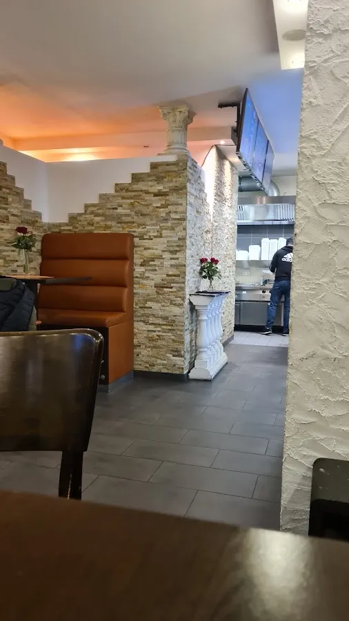 BookNoFees: Restaurant – Capolinea Gyros – Wenden – Gyros Terminus, photo 1